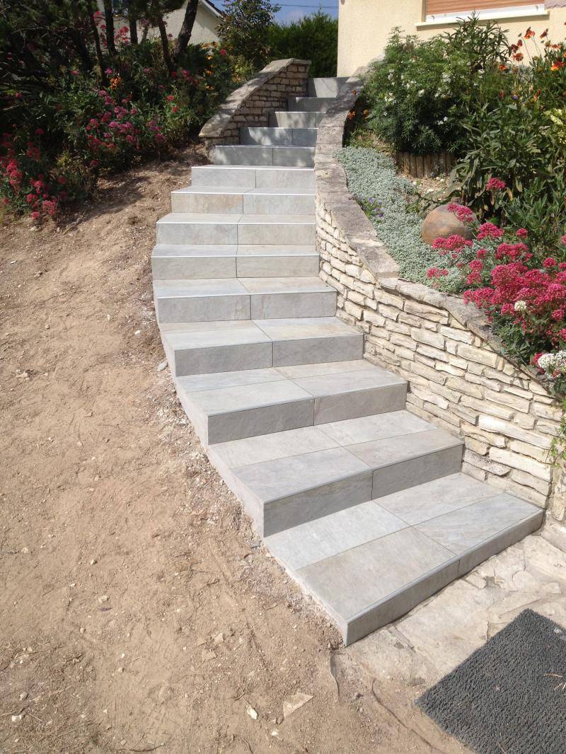 carrelage-escalier-courbe